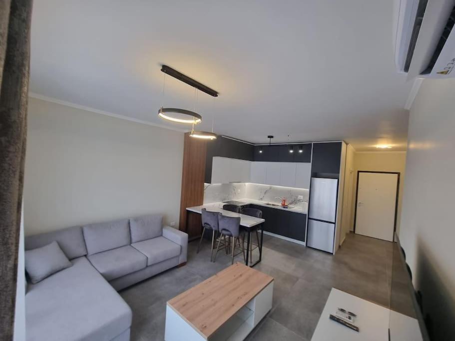 Apartment H&e Sea View 2-bedroom Qerret *