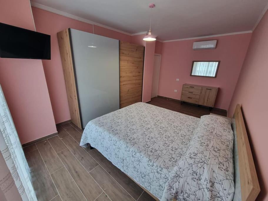 Apartment H&e Sea View 2-bedroom Qerret